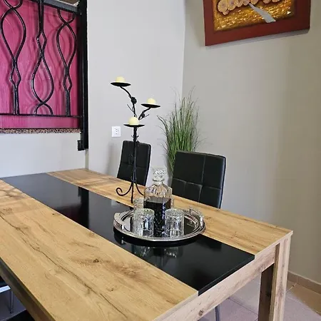 Adonis Apartments *