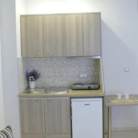 Adonis Apartments Апартаменты